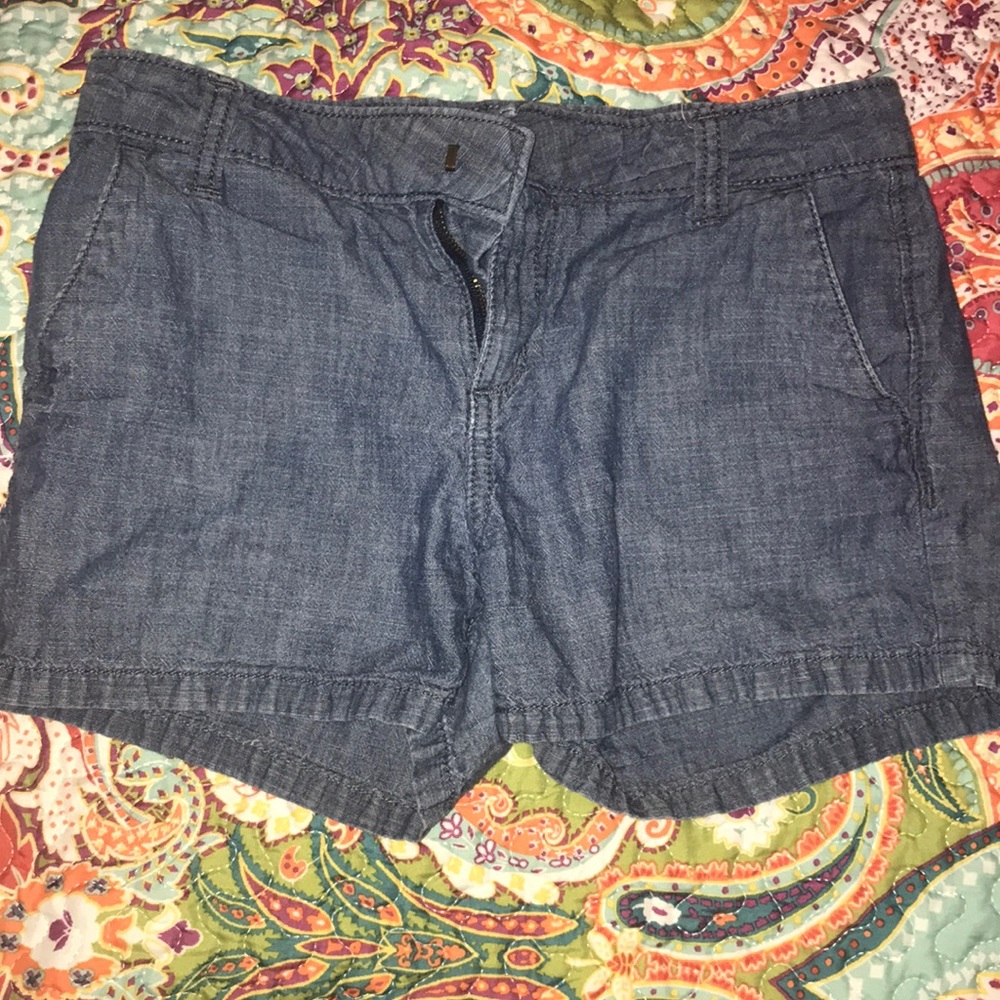 Old navy shorts worn few times great condition